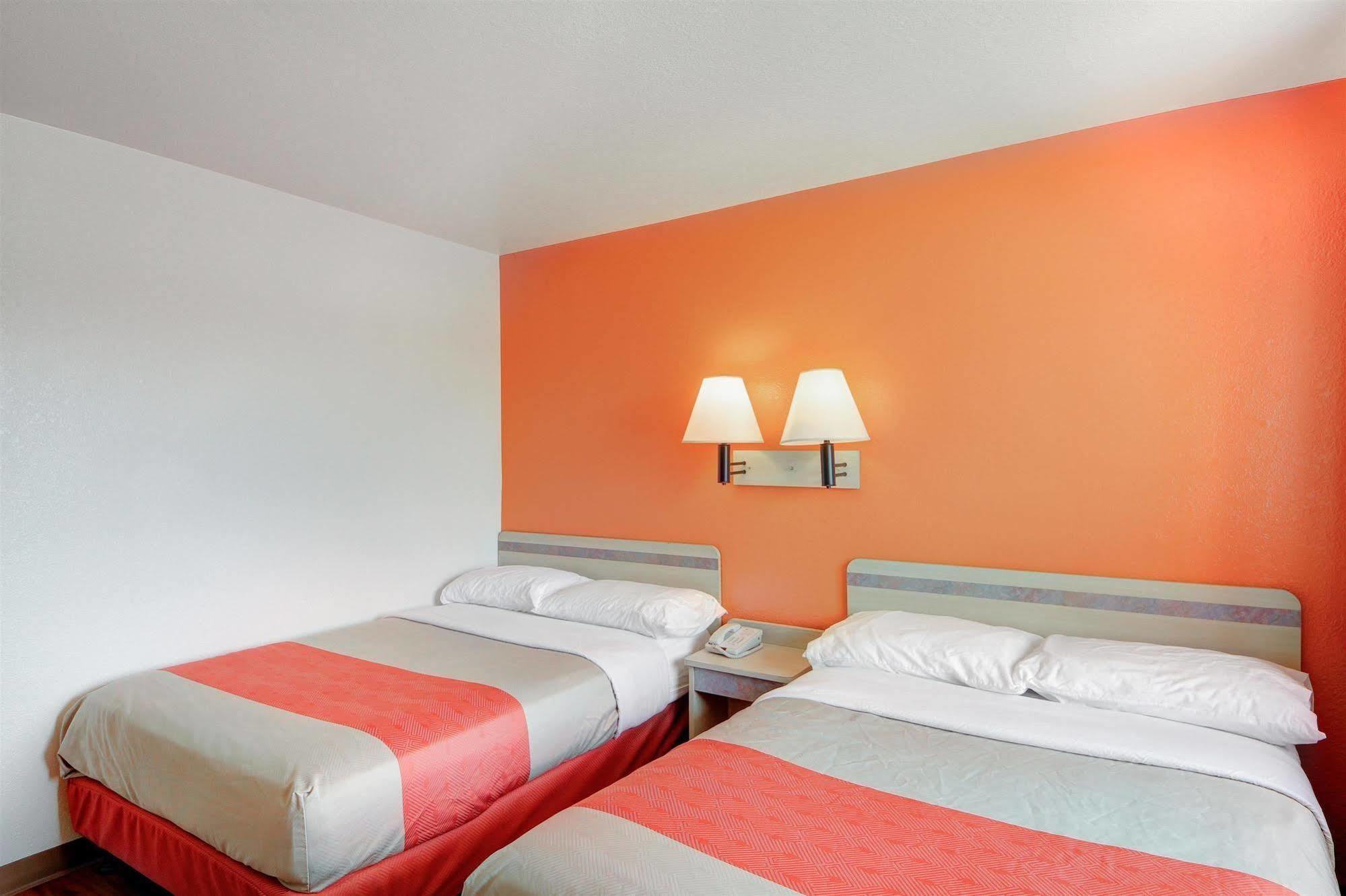 Motel 6 - Oklahoma City Airport Exterior foto